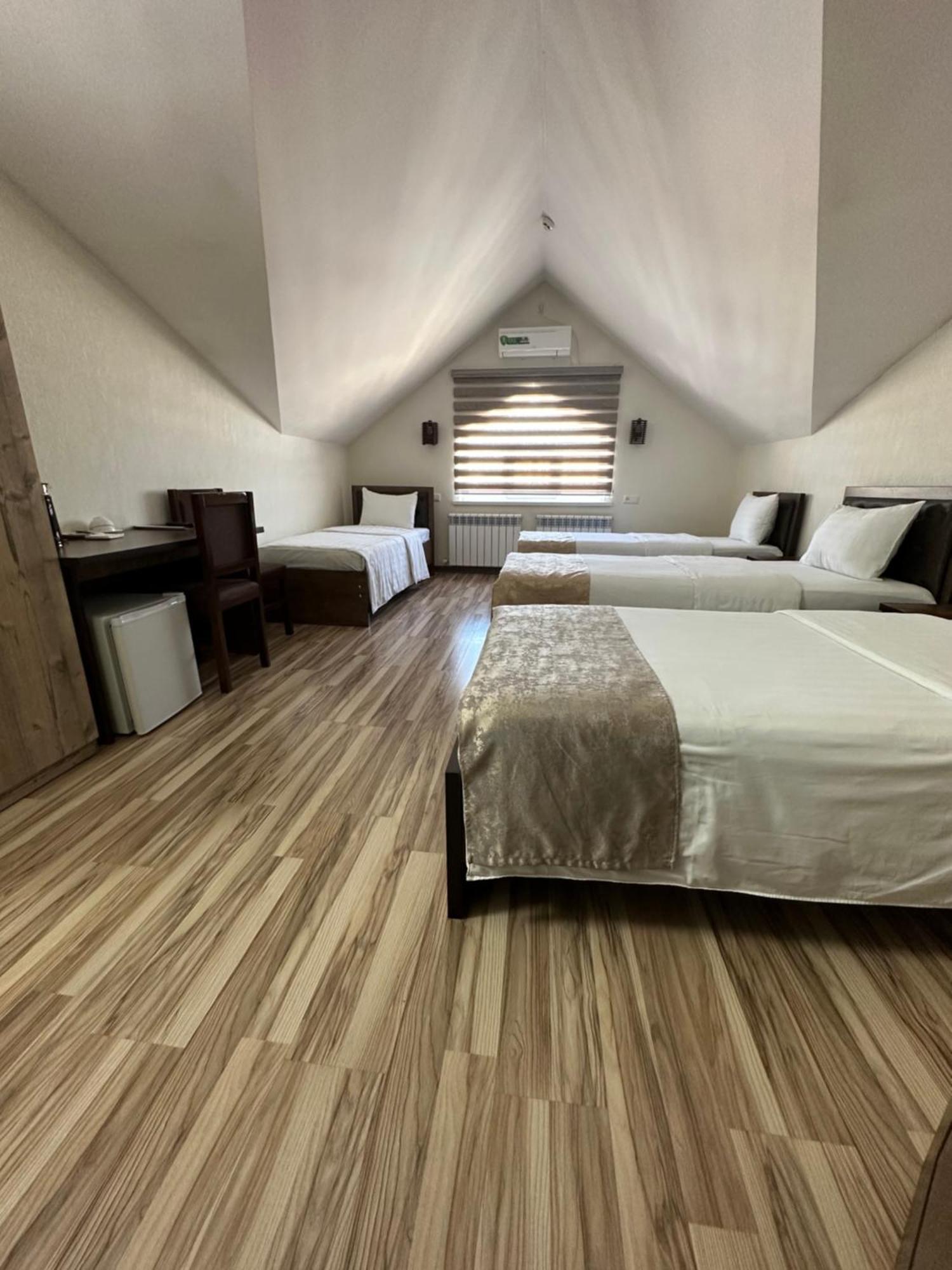 Tourist Inn Hotel Ташкент Екстер'єр фото