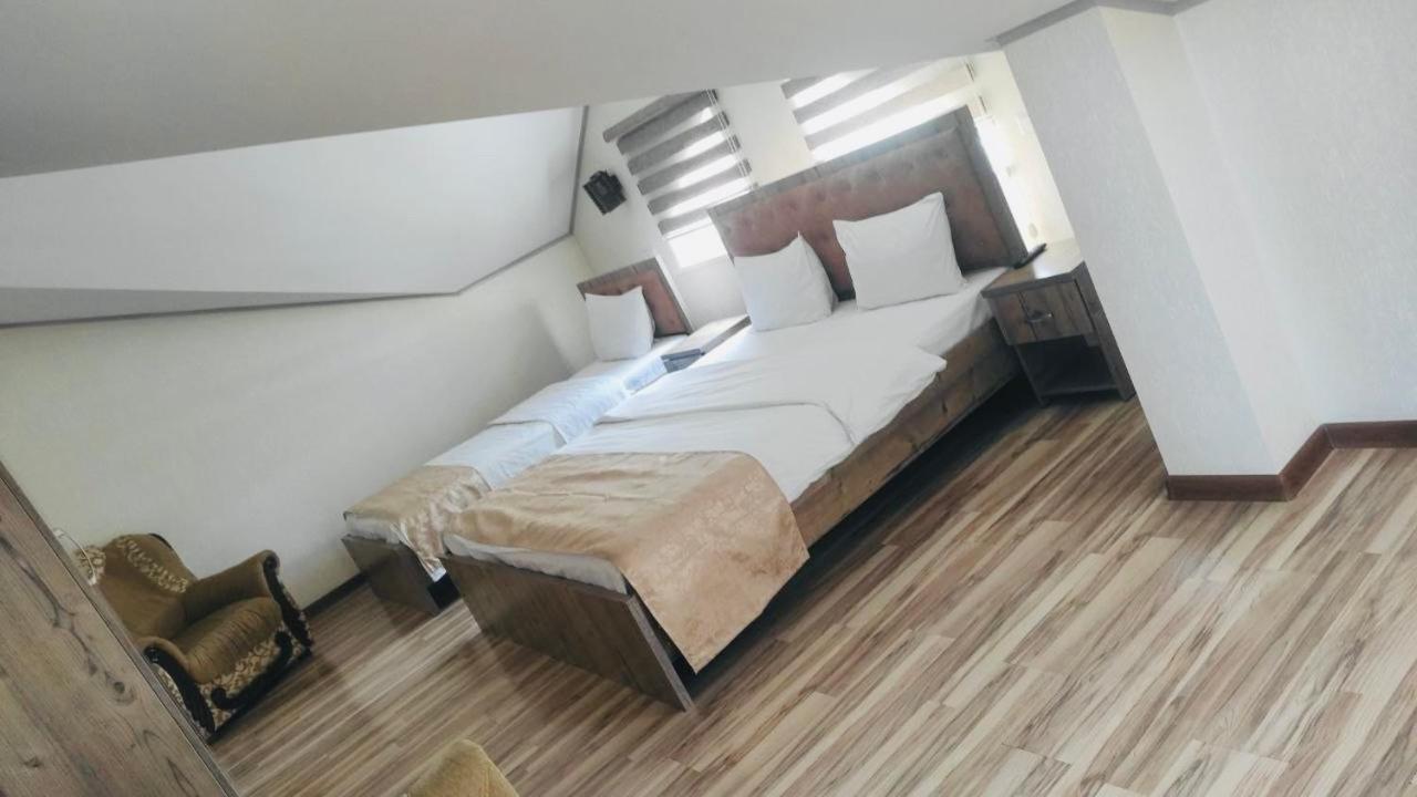 Tourist Inn Hotel Ташкент Екстер'єр фото