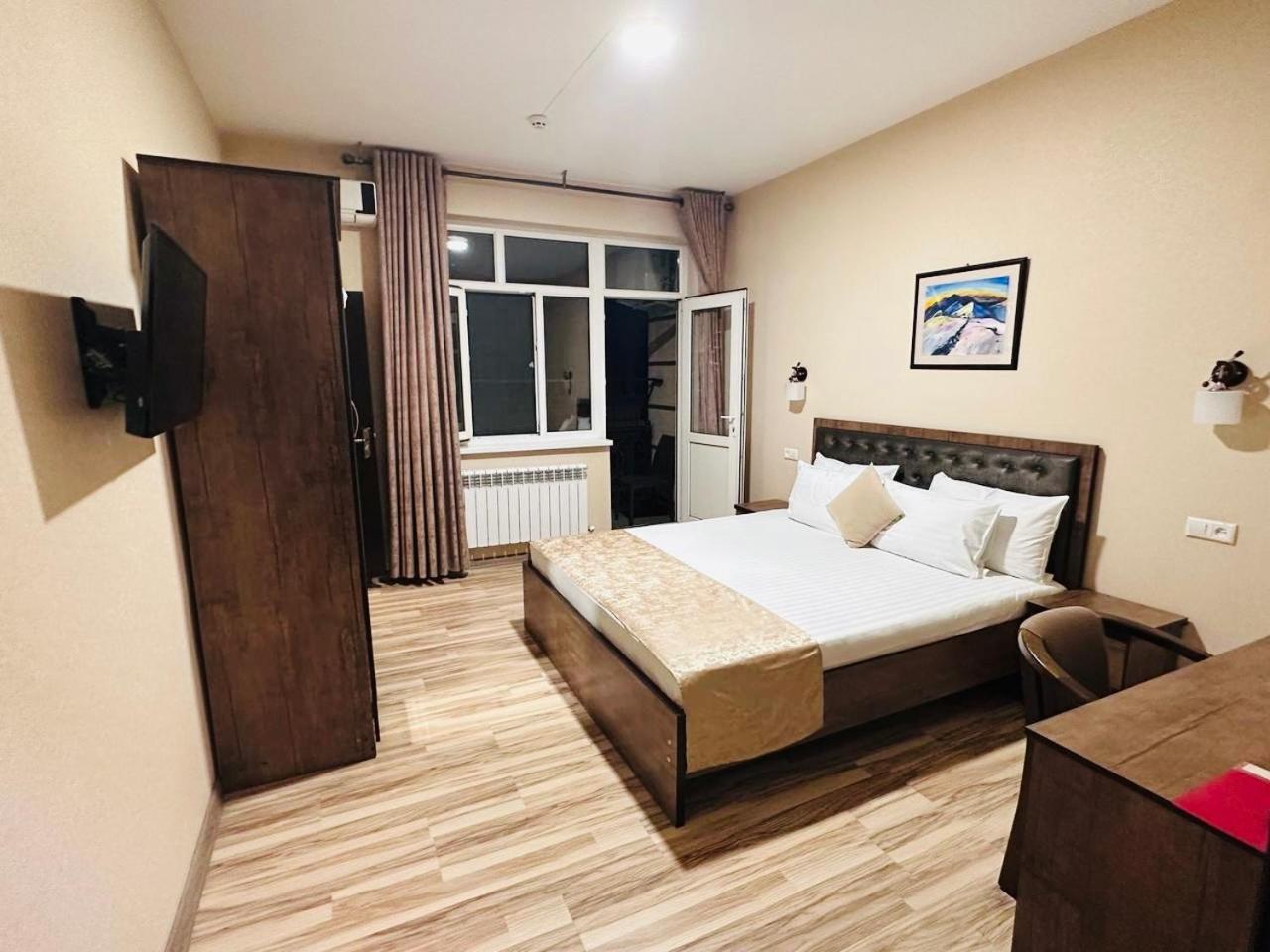 Tourist Inn Hotel Ташкент Екстер'єр фото